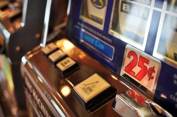 Withdrawals via e-wallet, mobile banking, local payment, or your local bank Withdrawal options to DANA and local banks